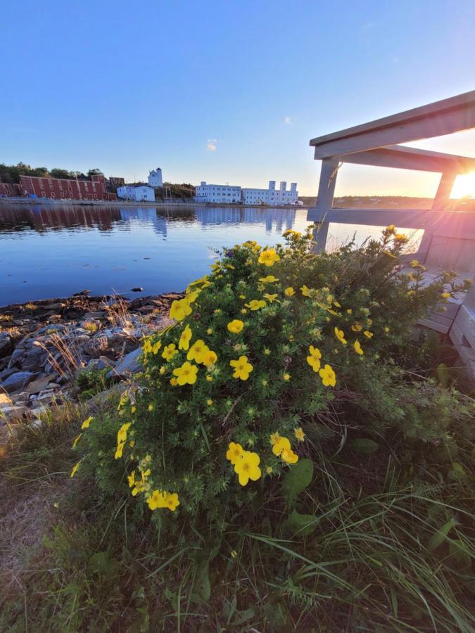 The Harbourside Inn Port Union Экстерьер фото