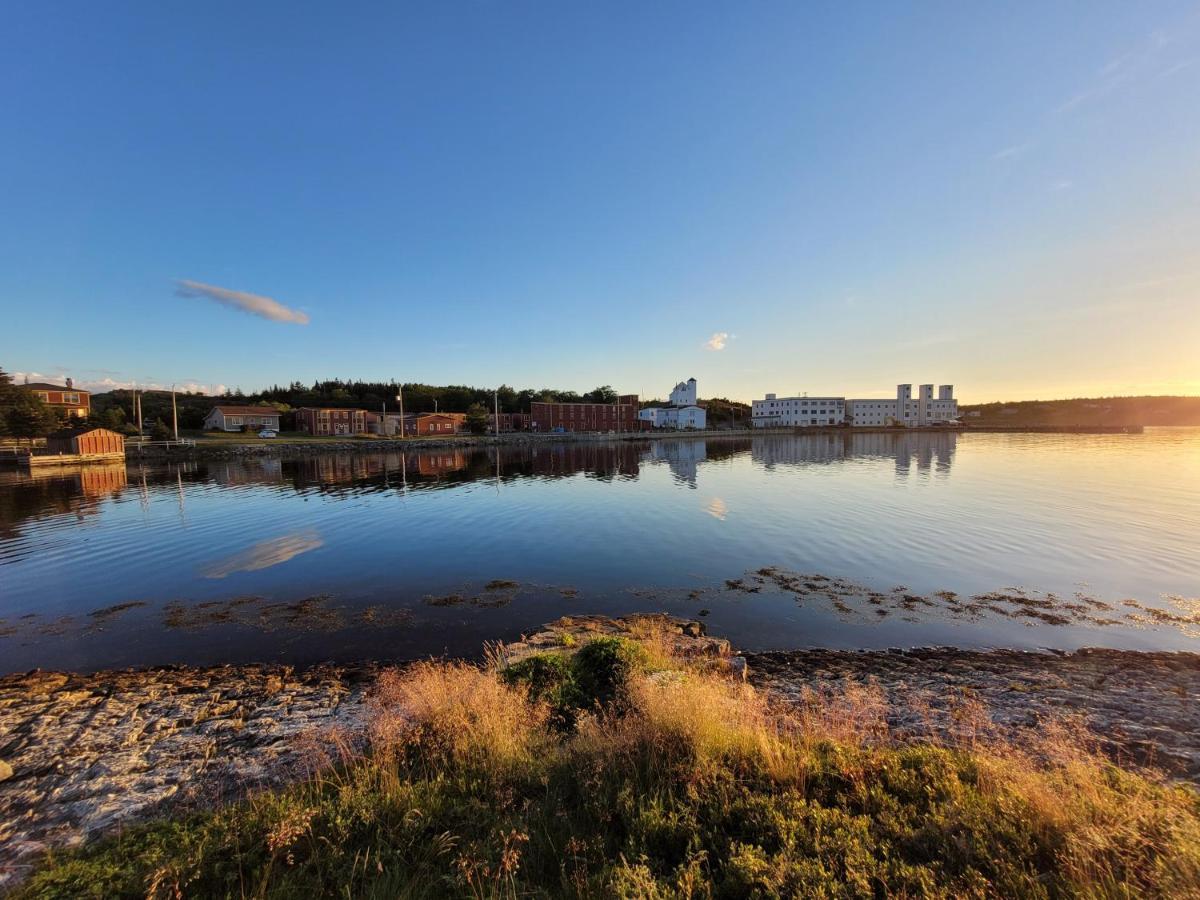The Harbourside Inn Port Union Экстерьер фото